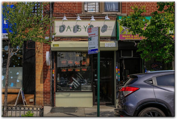 Daisys Juice Bar & Café