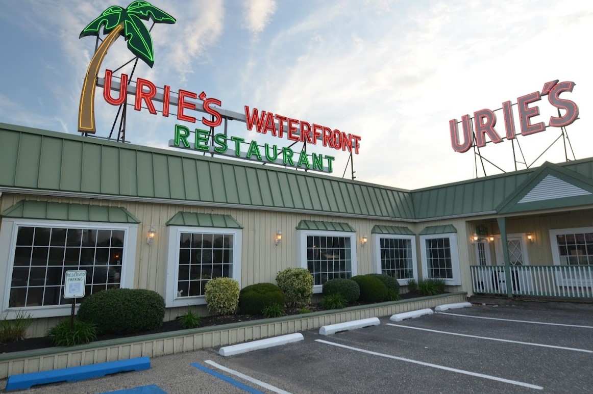 Uries Waterfront Restaurant