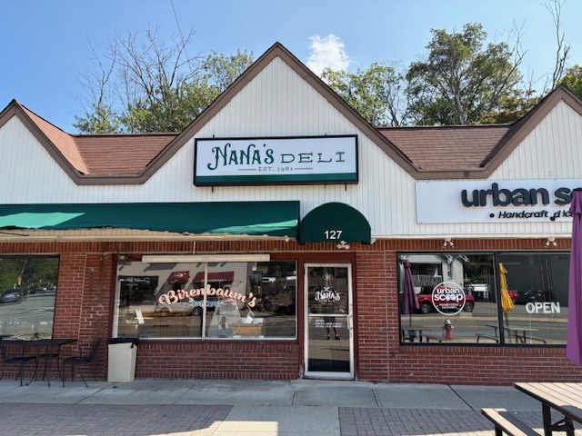 Nanas Deli & Restaurant