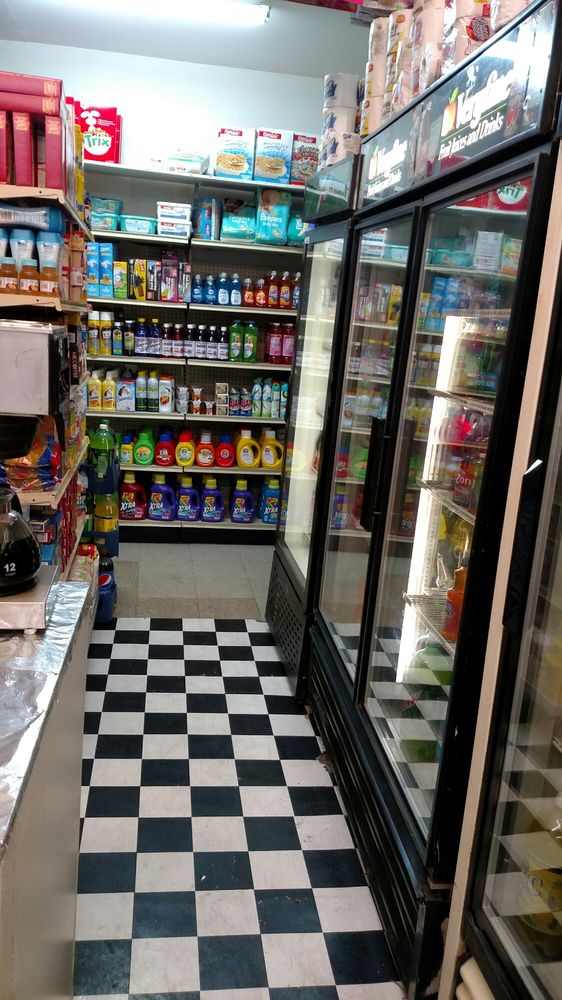 Fernandez Deli & Grocery