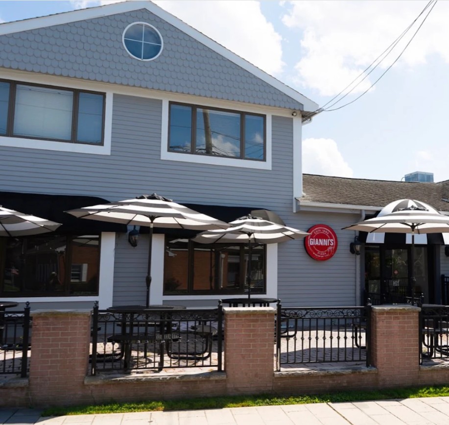Gianni’s Pizzeria
