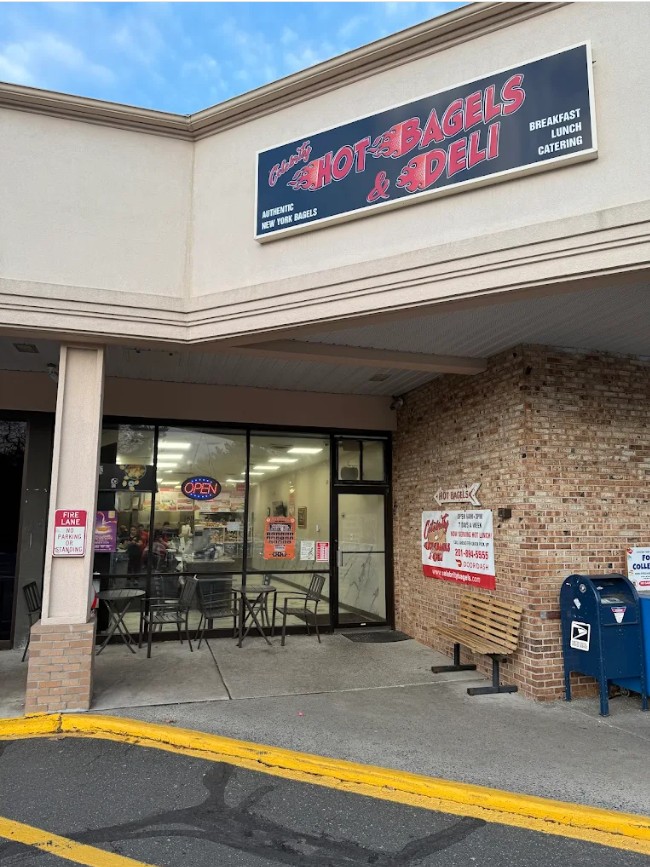 Celebrity Hot Bagels & Deli