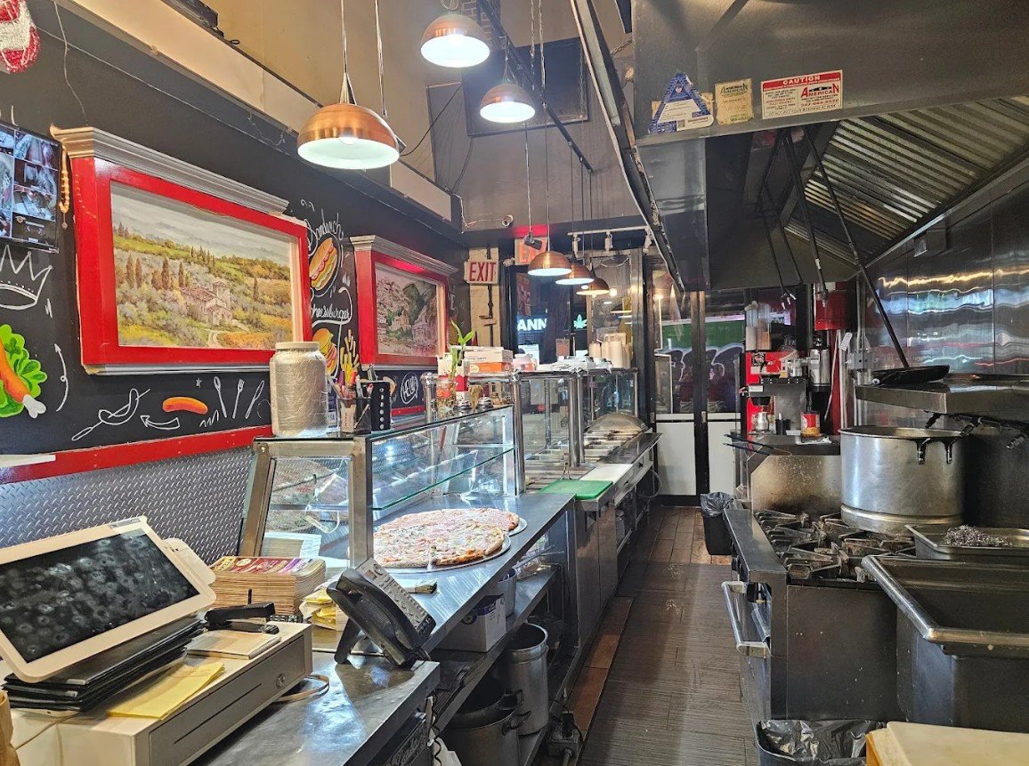 Mama Rosas Restaurant & Bakery