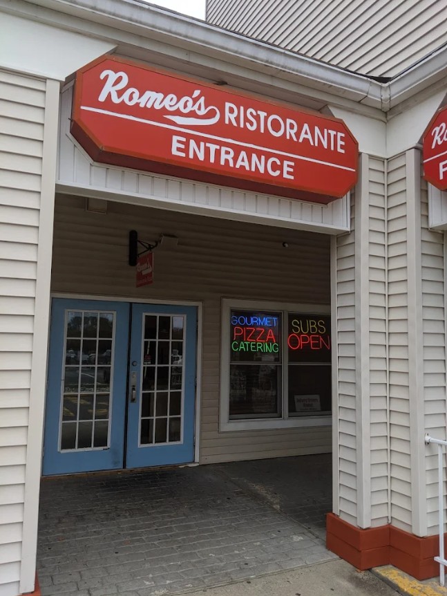Romeos Raintree Pizzeria